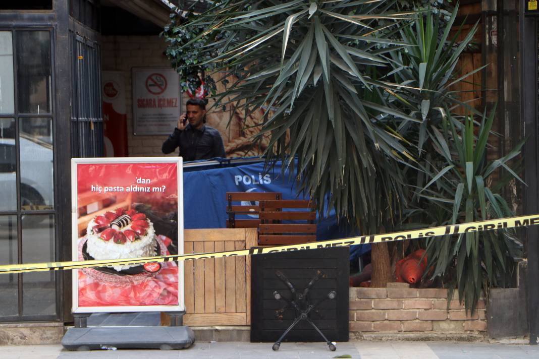 Eski sevgilisini öldürüp canına kıyan polis Konya’da toprağa verildi 1